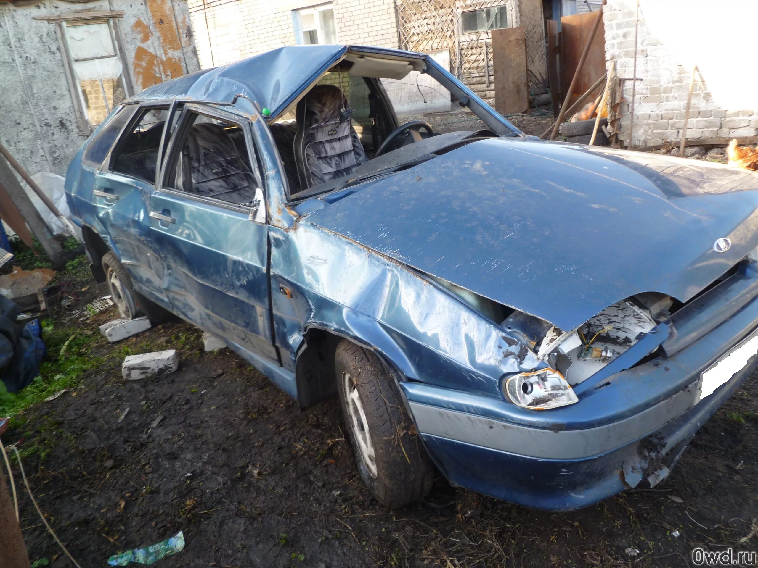 Авто в хлам. ВАЗ 2114 битая в хлам. ВАЗ 2114 В хлам. Битые авто ВАЗ. Битая машина ВАЗ 2114