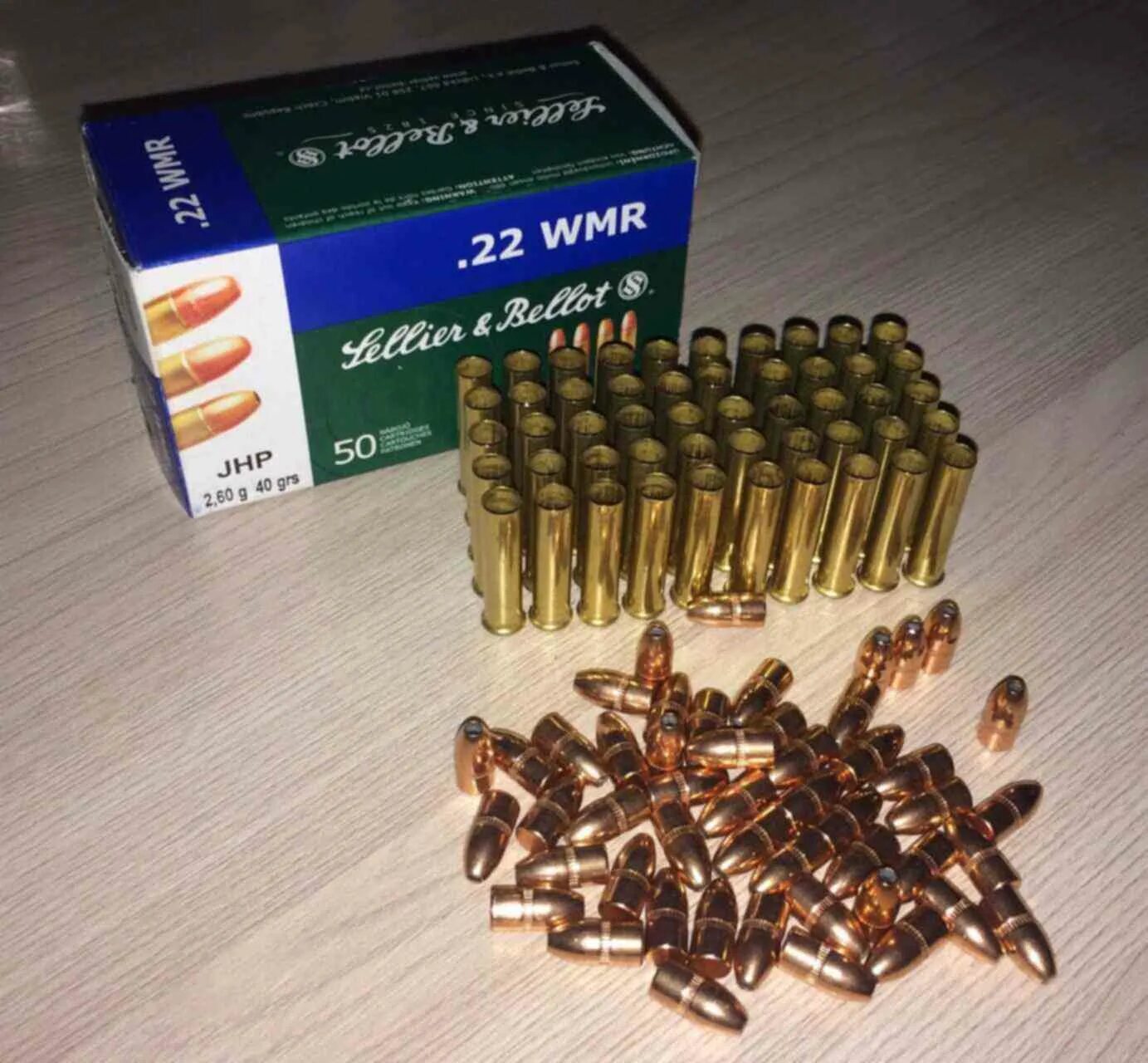 Купить патроны в нижнем новгороде. Патрон 22 WMR. Патрон .22 Winchester Magnum Rimfire. Патрон 22вмр Магнум. Патроны калибра 5.6 22wmr.