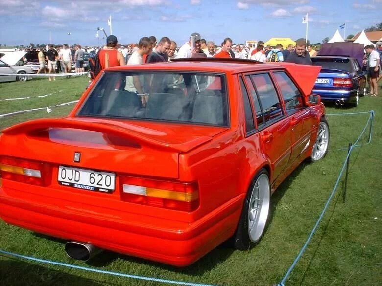 Volvo tune. Volvo 740. Volvo 740 Wagon. Volvo 740 tuned. Вольво 740 тюнинг.