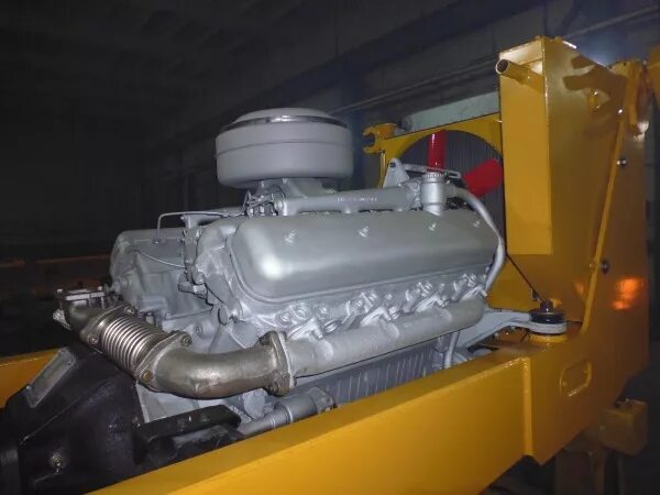 п-23у двигатель пусковой. установка б 10. трактор т-100м чтз. бульдозер б10 с двигателем ямз 236. тележка т-170.