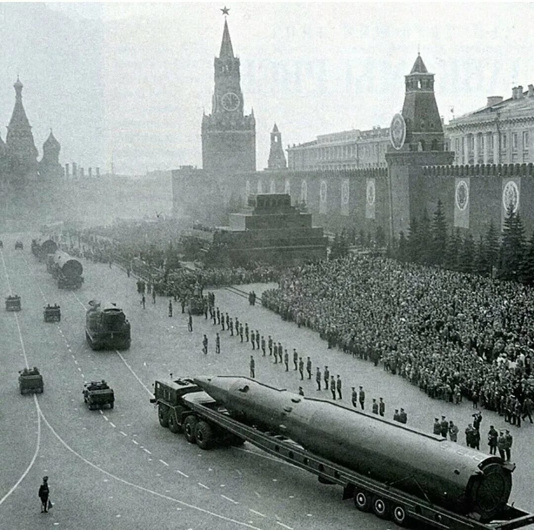 Парад Победы 1965 в Москве. Парад Победы Москва 1965 красная площадь. Парад на красной площади 9 мая 1965 года. Советский Союз в 1945 Москва. Военный парад ссср