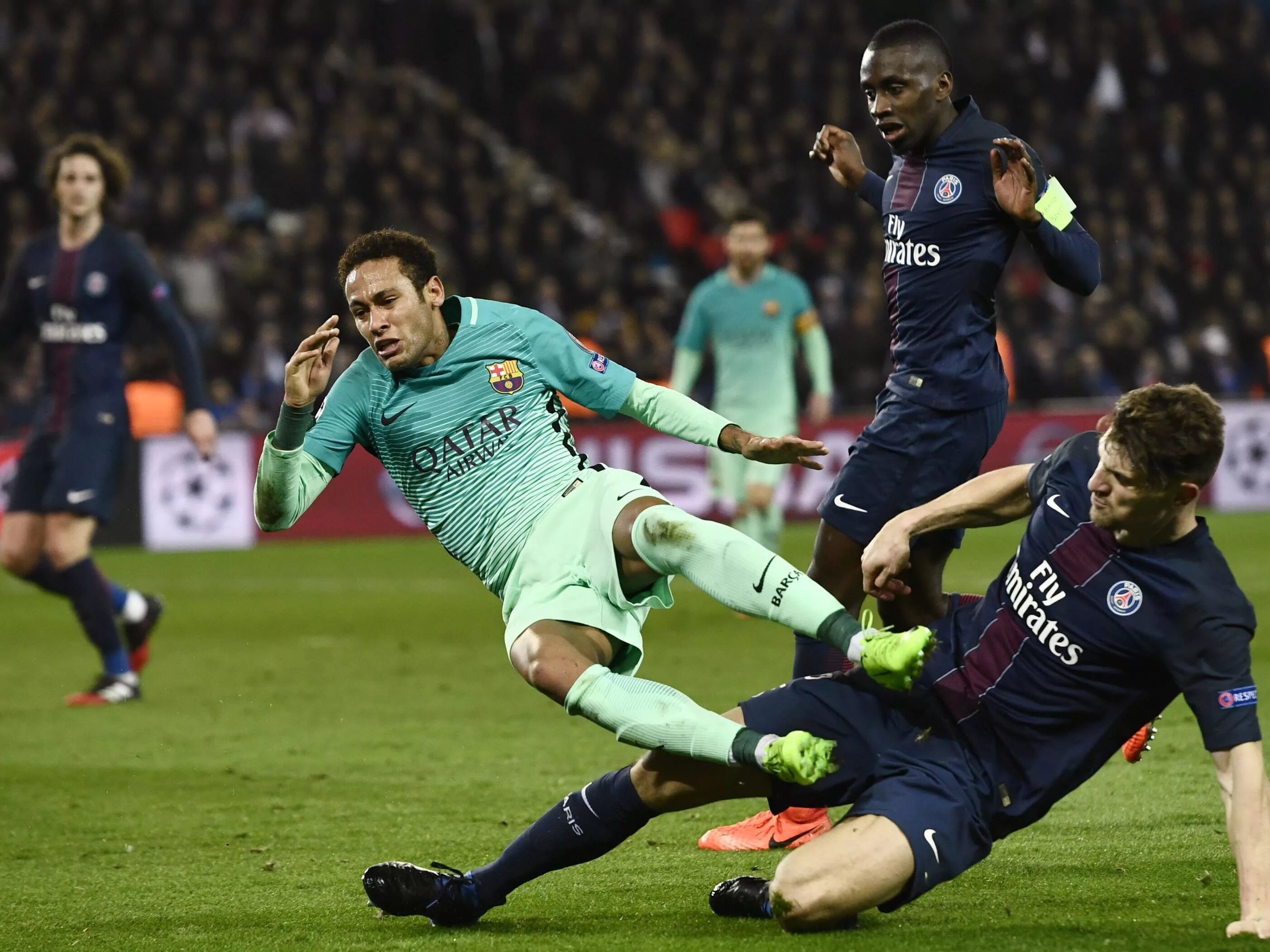 Paris saint germain fc barcelona match. ПСЖ Барселона 4 0. Барселона ПСЖ 1 4. 2017 ПСЖ Барселона 4:0. Барселона ПСЖ 2021 счет.