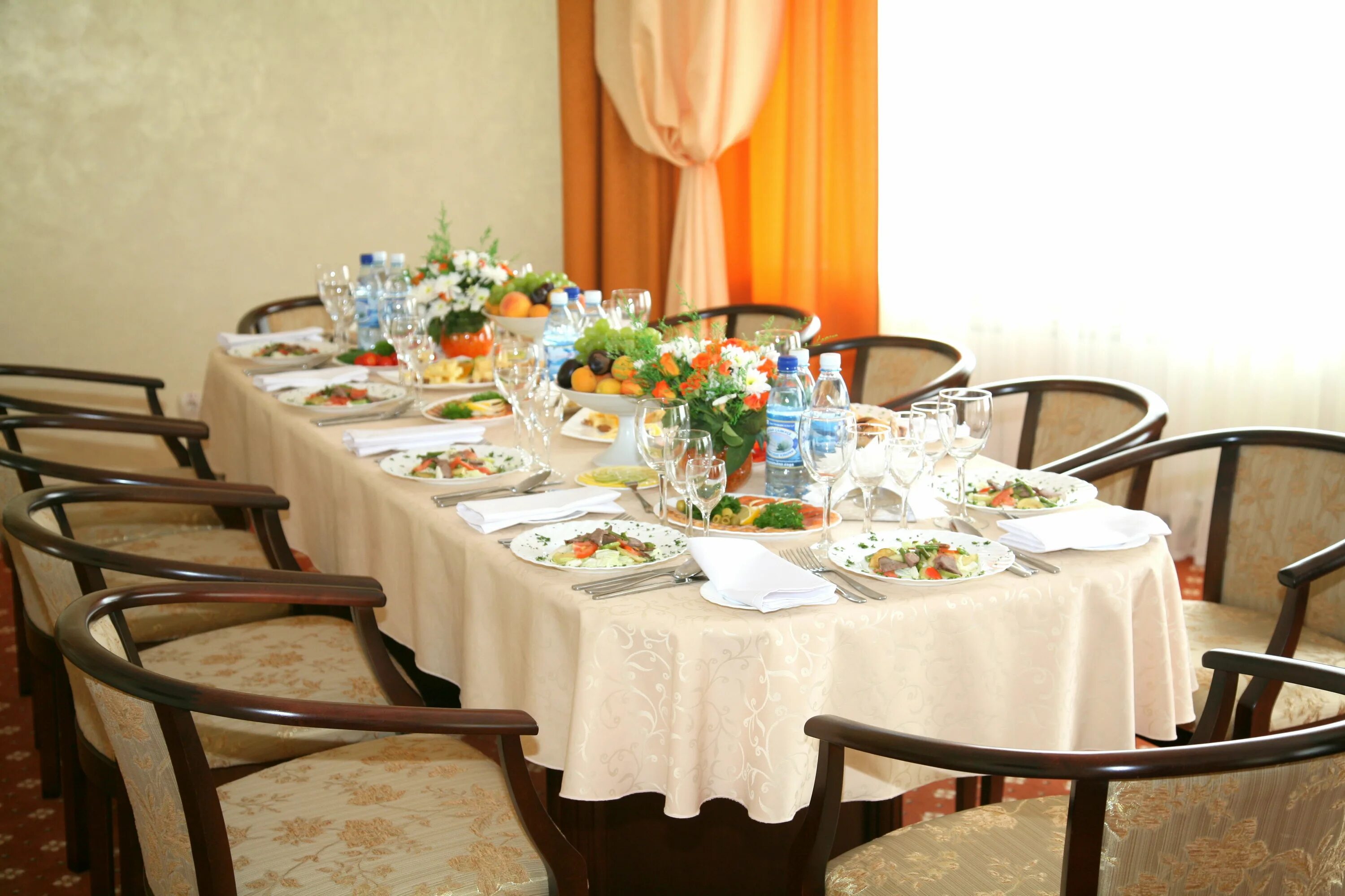 Дубрава чебоксары. Гостиница дубрава чебоксары. кафе дубрава чебоксары. кафе николаева чебоксары. отель дубрава столовая.