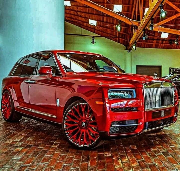 Роллс ройс калинов. Роллс Ройс. Роллс Ройс внедорожник. Rolls Royce Cullinan. Rolls-Royce Куллинан.