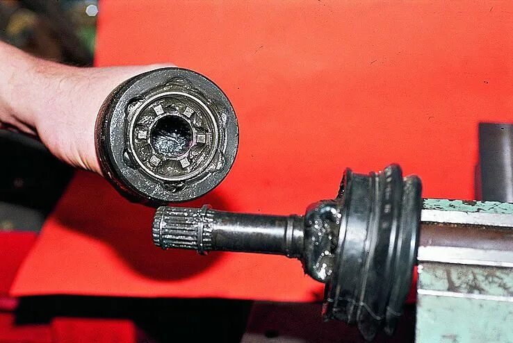 шрус ваз 2110. стопорные кольца наружные гранаты ваз 2114. граната ваз 2112. как снять внутренний шрус на ваз. как снять внутренний шрус на ваз.