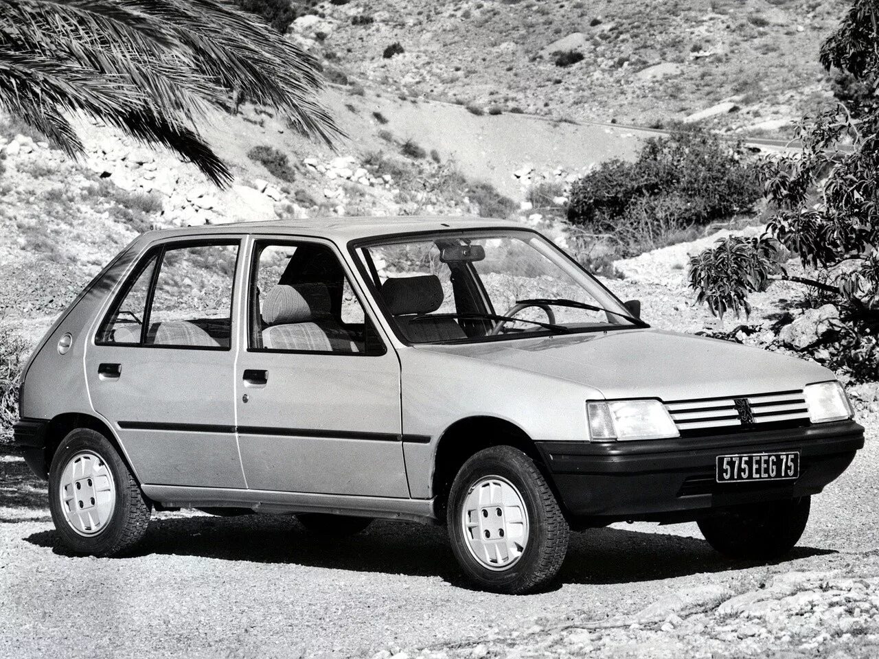 Peugeot 205 5-Door. Peugeot 205 1983. Пежо 205 gl 1983. Пежо 205 седан.