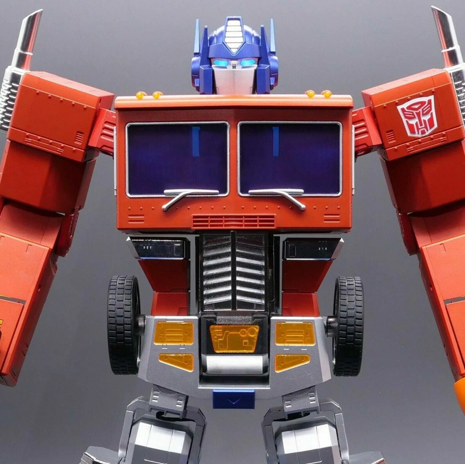Включи робот оптимус. Робот Оптимус Прайм. ROBOSEN Optimus Prime. Transformers auto converting Optimus Prime. Transformers g1 Optimus Prime Toy.