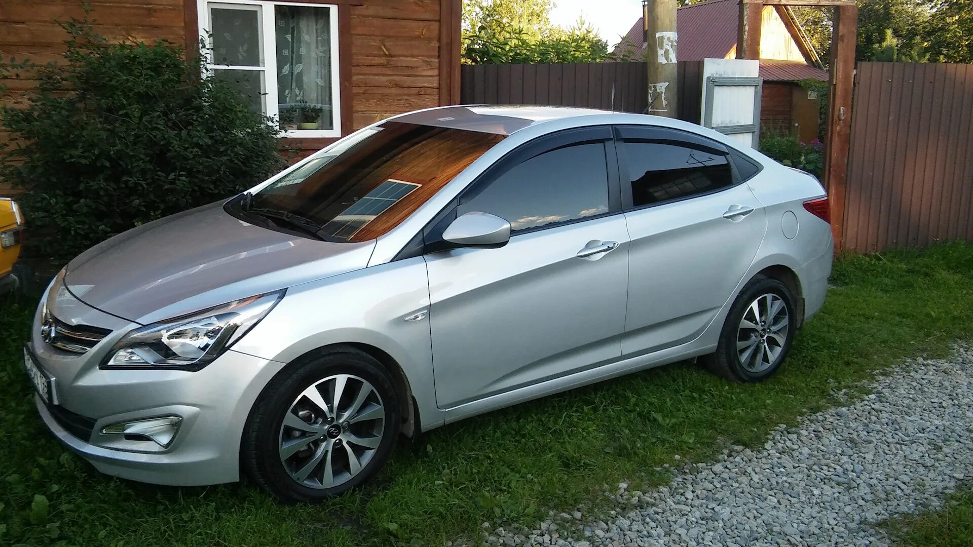 Серебрянный Хендай Солярис. Хендай Солярис серебро. Hyundai Solaris New серебро. Солярис 2012 серебро. Солярис тверь купить