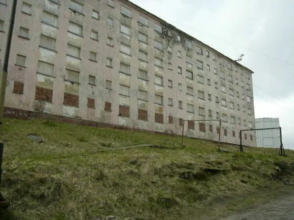 Красный горн. Полярный красный горн 17. Красный горн 2 полярный мурманская область. Г полярный мурманская область ул. Красный горн полярный.