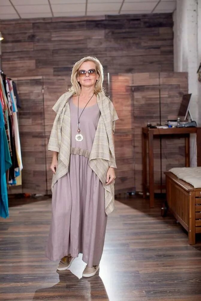 Бохо для женщин. Платье бохо для женщин за 50. Бохо в одежде для женщин. Платья для женщин 60+ бохо. Элегантный бохо.