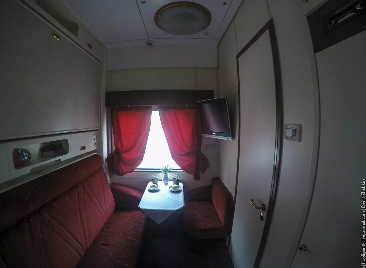 вагон 102. 102 м премиум москва-адлер св. 102м фирменный премиум купе. вагон 102. 102м премиум люкс.