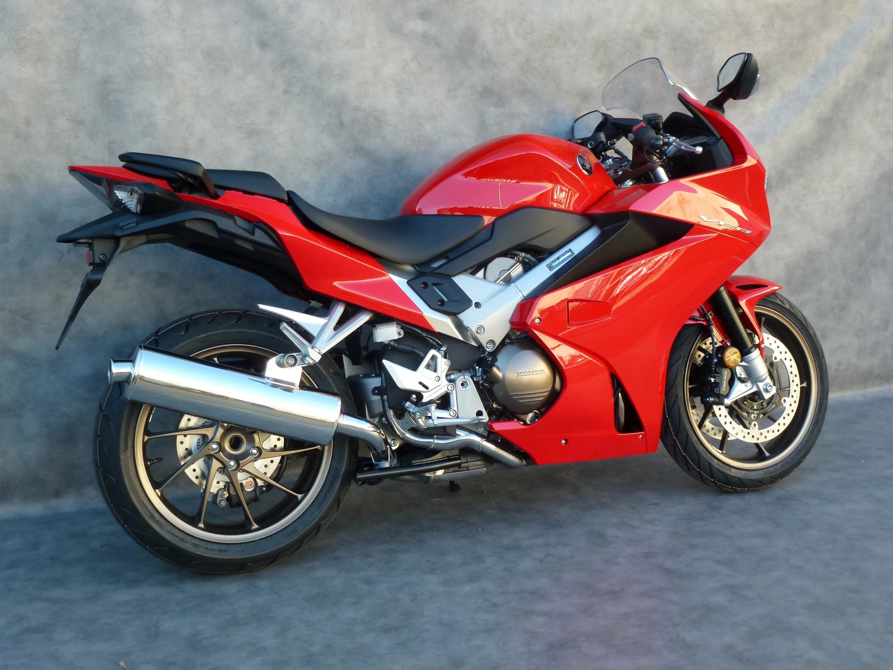 Хонда вфр поколения. Honda VFR 800 2001. Honda VFR 800. Honda VFR 800 VTEC. Honda VFR 800 2015.