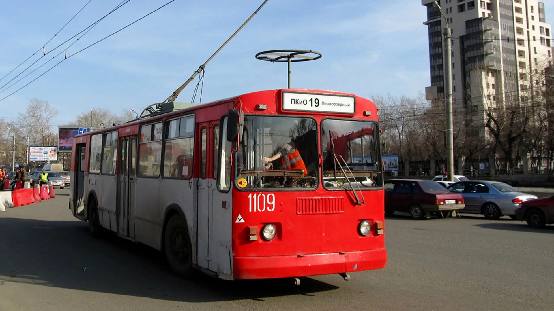 Троллейбусы челябинск сегодня. 19 Троллейбус Челябинск. Троллейбус ЗИУ Челябинск. Маршрут 19 троллейбуса Челябинск. 21 Троллейбус Челябинск.