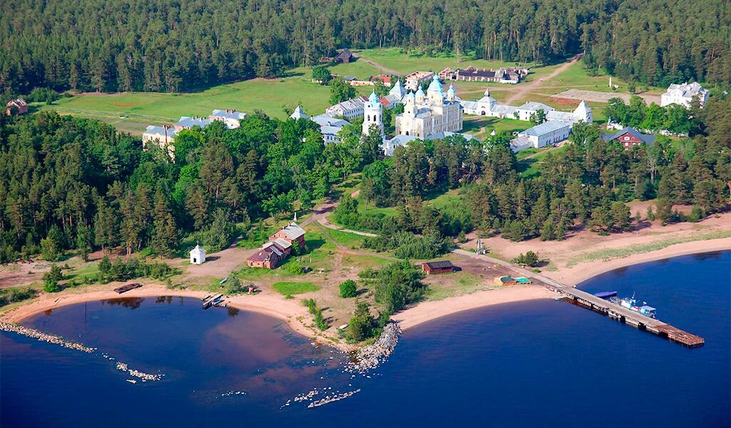 остров коневец достопримечательности. остров коневец храм рождества богородицы. скит коневский. монастырь на острове коневец. коневский монастырь на острове коневец.