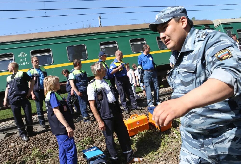 Московская железная дорога происшествия. Авария поездов в Наро Фоминске. Бекасово Наро столкновение поездов. Столкновение поездов в Наро Фоминске. Восстановительный поезд.