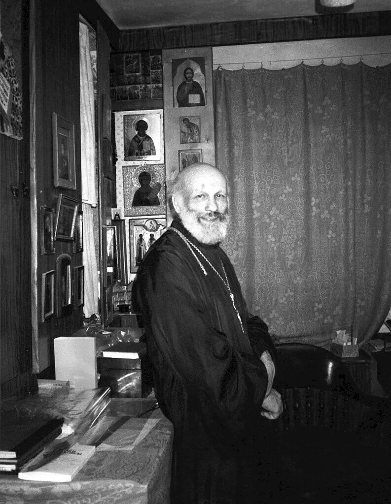 Протоиерей каледа. Глеб каледа домашняя церковь. Петр каледа кровля. Протоиерей кирилл каледа. Протоиерей каледа.