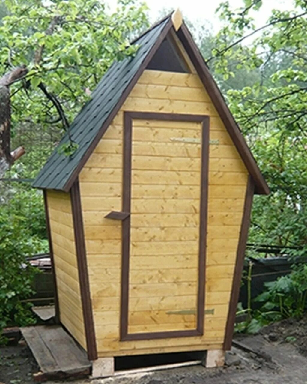 Купить туалет тула. Туалет для дачи. Туалет дачный. Садовые туалеты для дачи. Туалет деревянный для дачи.