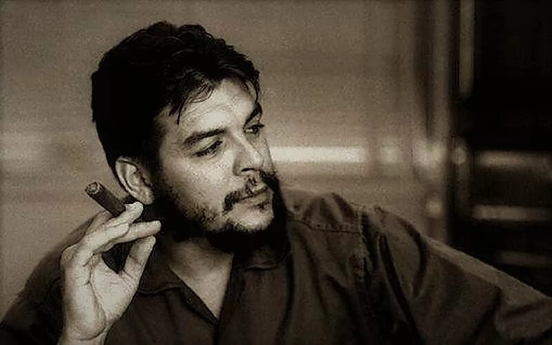 Comandante che. Эрнесто Гевара. Эрнесто че Гевара фото. Эрнесто че Гевара с сигарой. Команданте Эрнесто че Гевара.