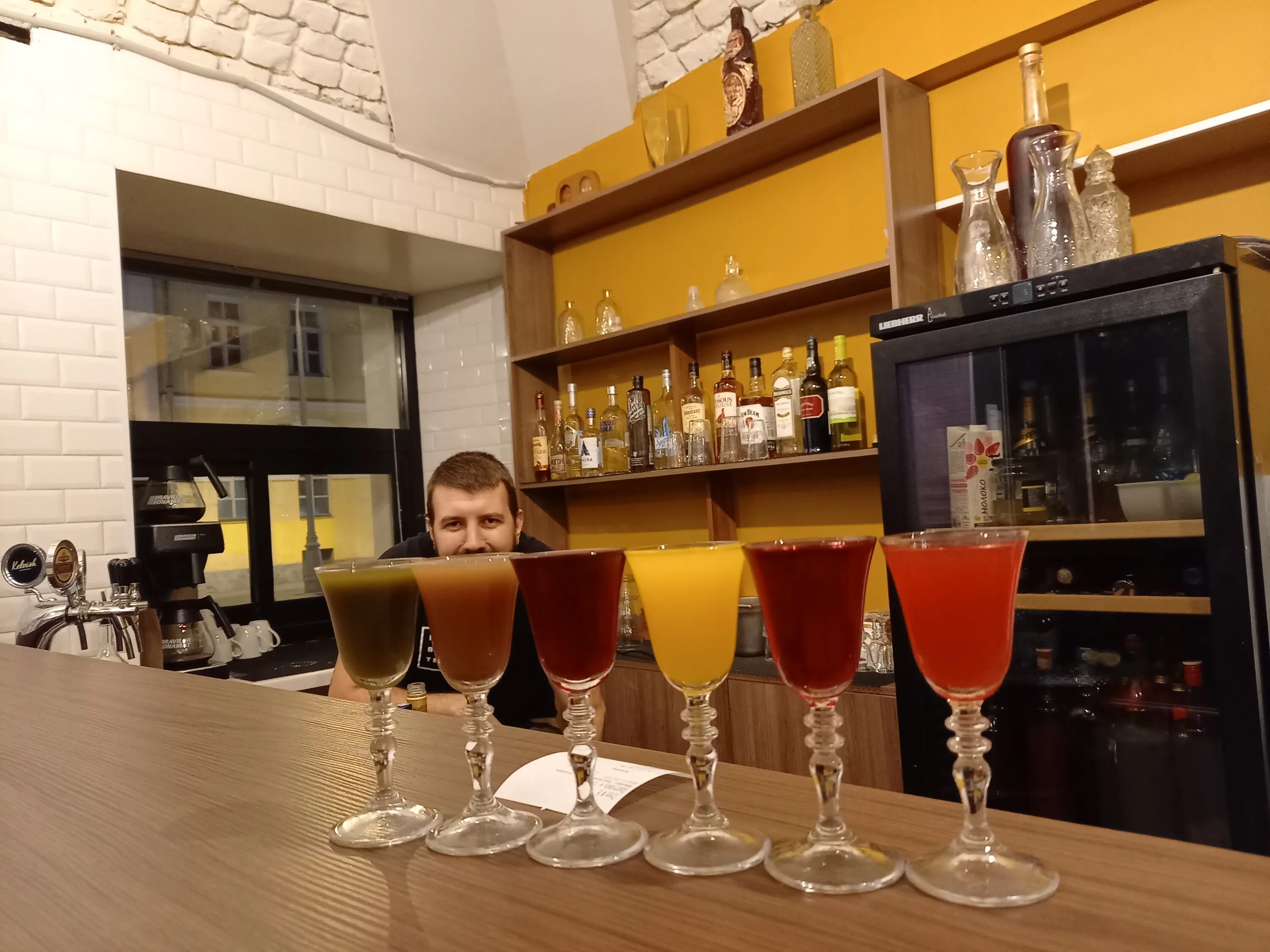 чебуречная на таганке алеша и графин. алёша и графин рюмочная меню. алеша и графин бар. алеша и графин москва. алеша и графин москва.