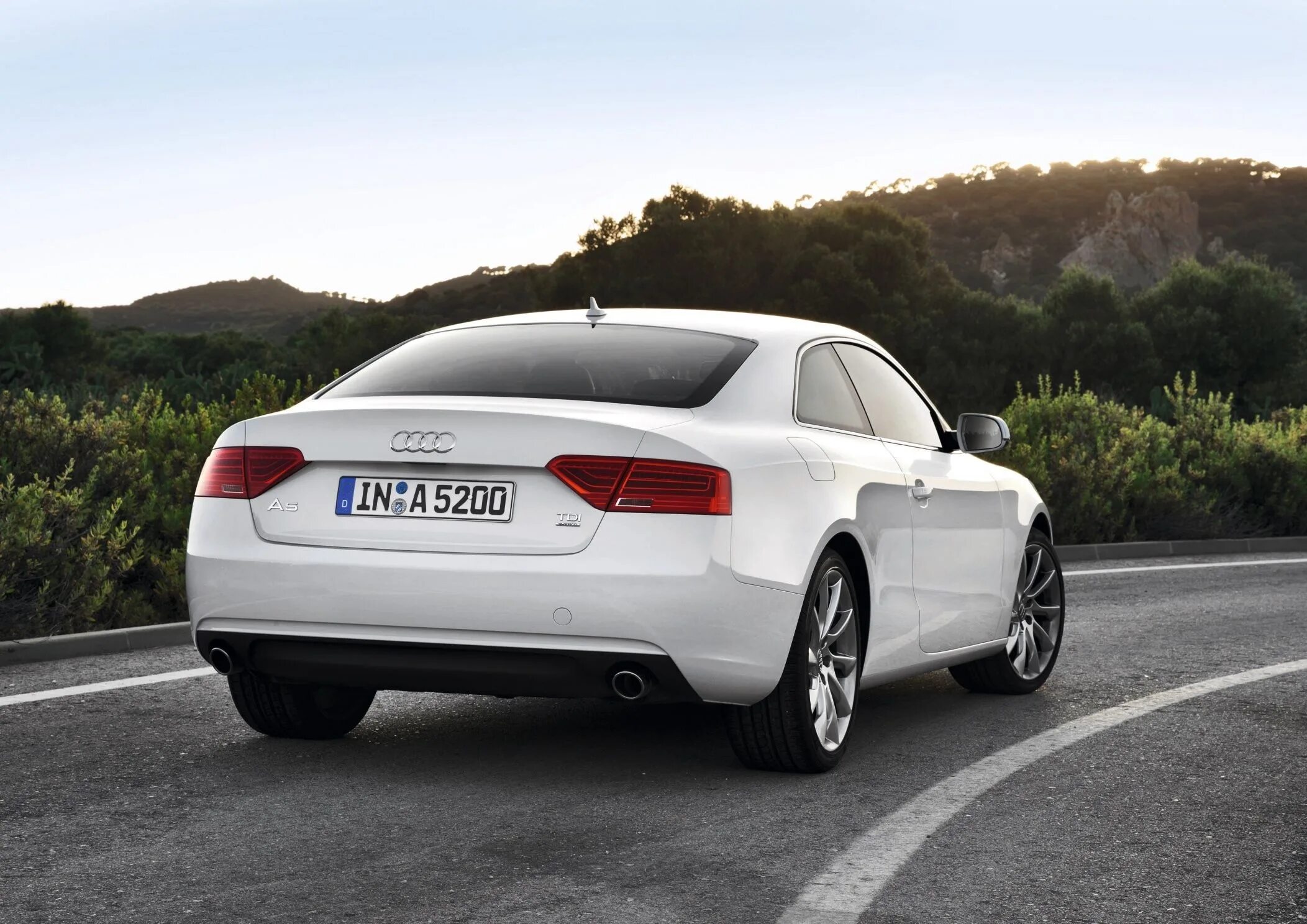 A6 машина. Audi a5 Coupe. Ауди а5 купе. Audi a5 Coupe 2012. Ауди а5 кватро.