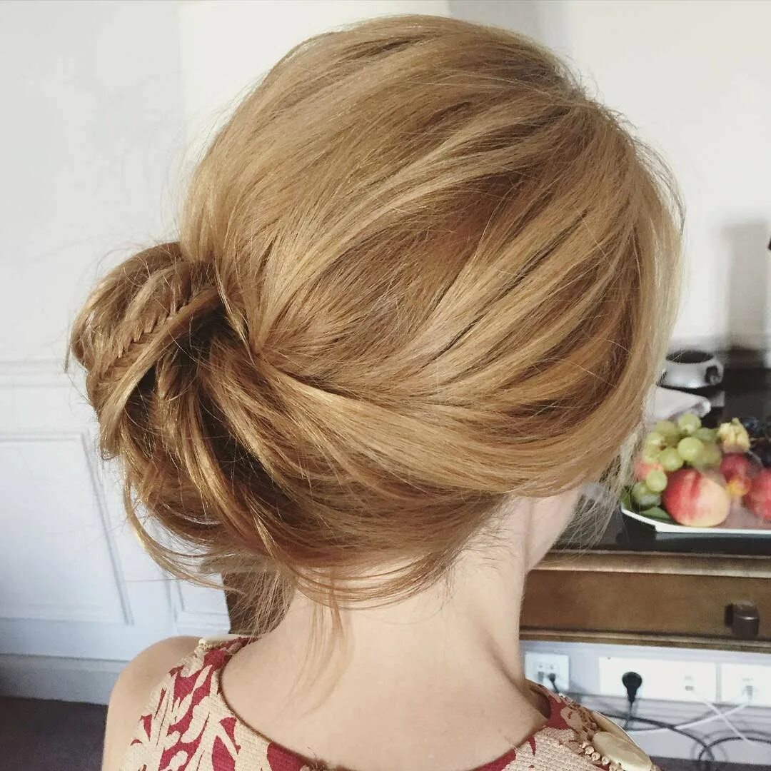 Эшли грин форма лица. Укладка николь кидман. Вечерние прически на средние волосы. Пучок сбоку. Причёски на средние волосы.