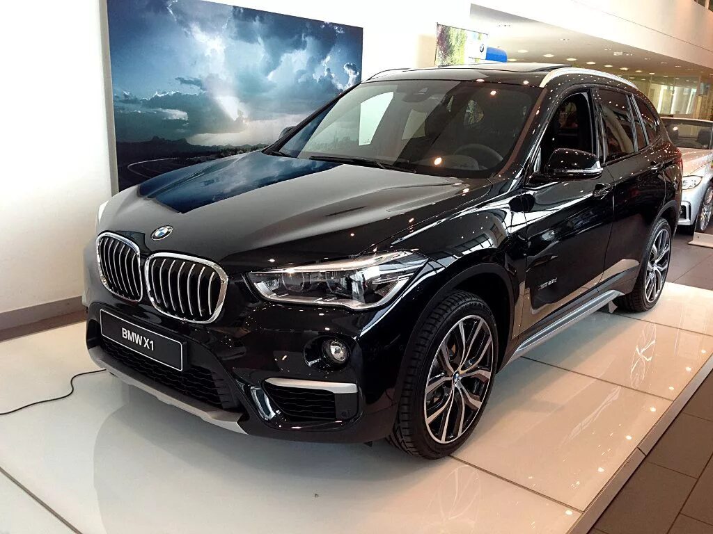 БМВ х1 2021 черный. БМВ x1 черная. BMW x1 черный 2021. БМВ x1 2021. Купить бмв f48