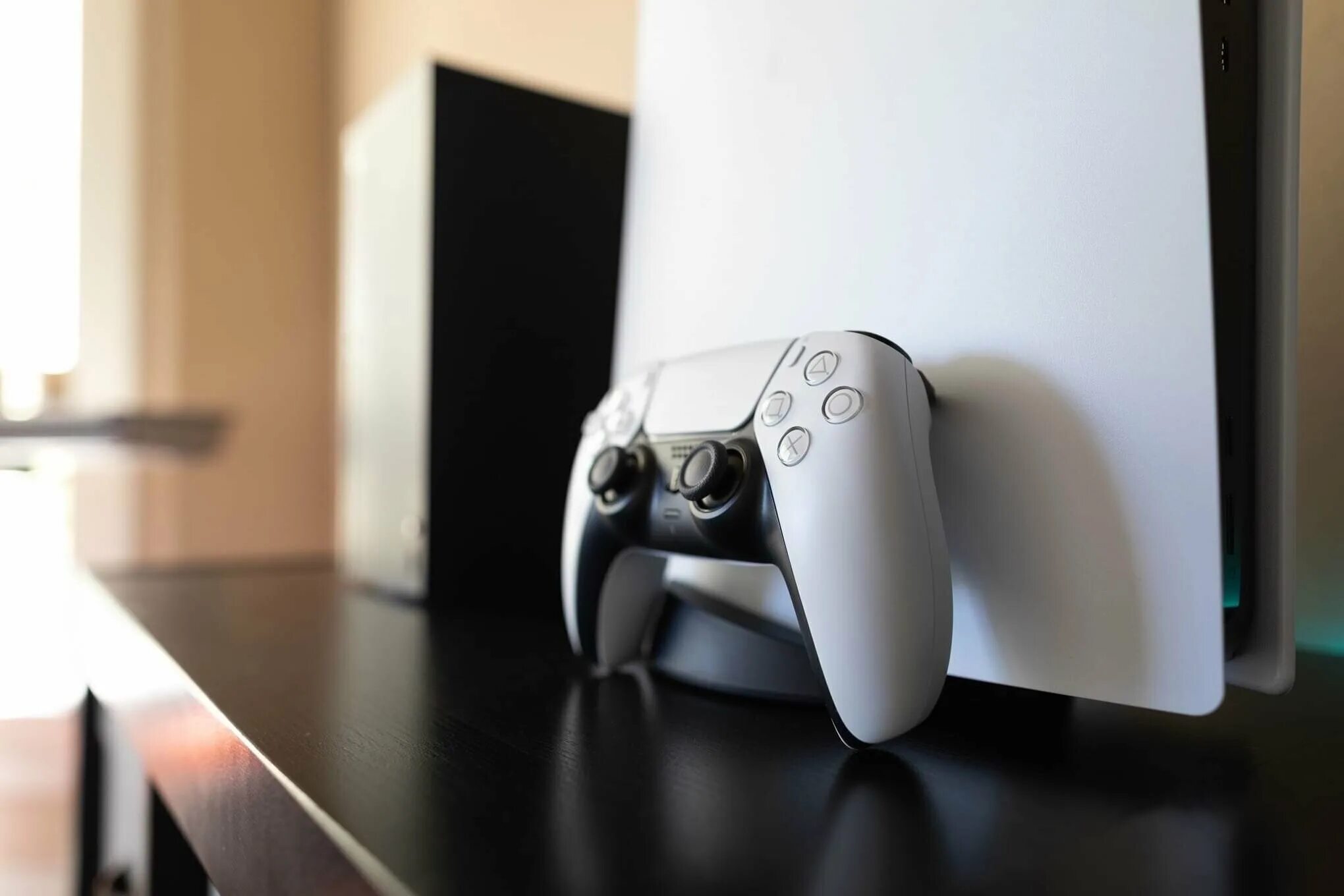 Стоит playstation пять. Sony ps5. Sony playstation ps5 console. Sony playstation ps5. Playstation 5 logo.