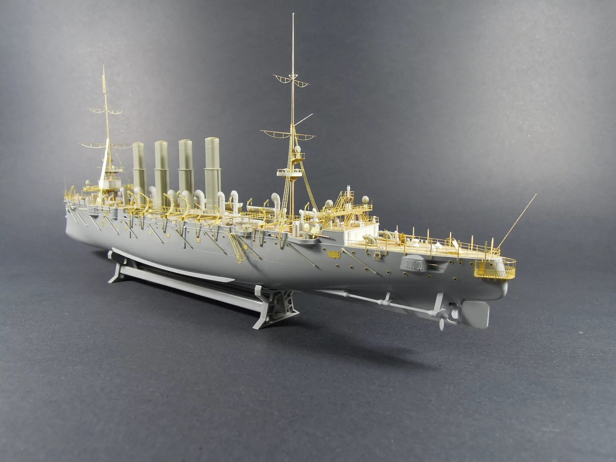 Варяг звезда 1 350. Eduard 53067 1/350 фототравление для Varyag Cruiser 1/350. Сборные пластиковые модели Моделист. Детали сборной модели