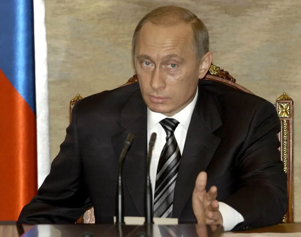 Время председатель. Владимир владимирович пу. Путин владимир владимирович 2011. Михаил попов совбез. Путин 2020 в думе.