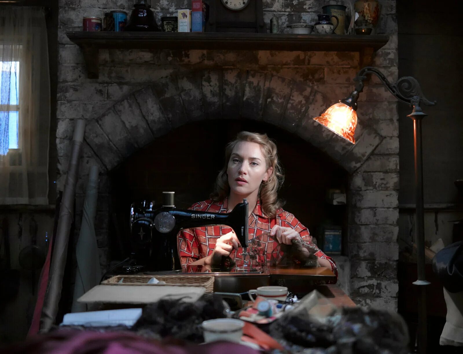 месть от кутюр фильм. кейт уинслет портниха. Kate winslet dressmaker. тилли даннэдж. портниха ч 1.