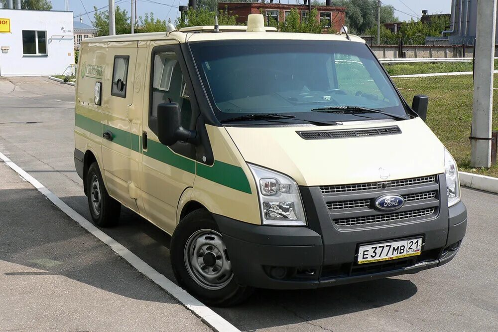 Mitsubishi l200 бронированный. Уаз пикап гас 1975 талер. Б у инкассаторские машины. Броневик ford econoline. Б у инкассаторские машины.
