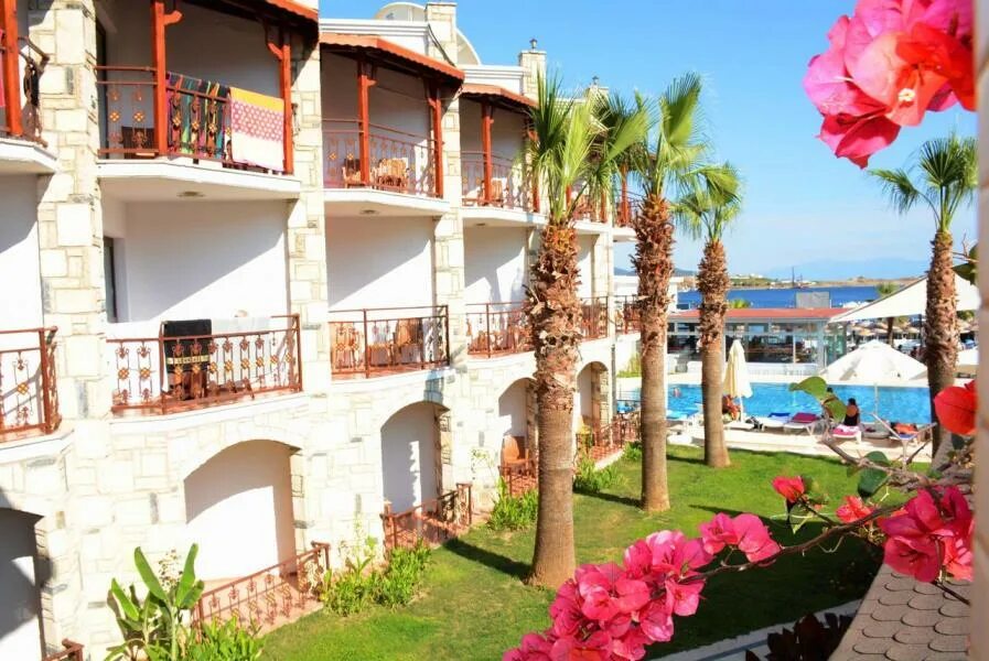Ayaz aqua beach hotel. Otium park ayaz aqua beach. Ayaz aqua hotel 4. Отиум аяз бодрум. Аяз аква бич отель бодрум 4 бодрум.