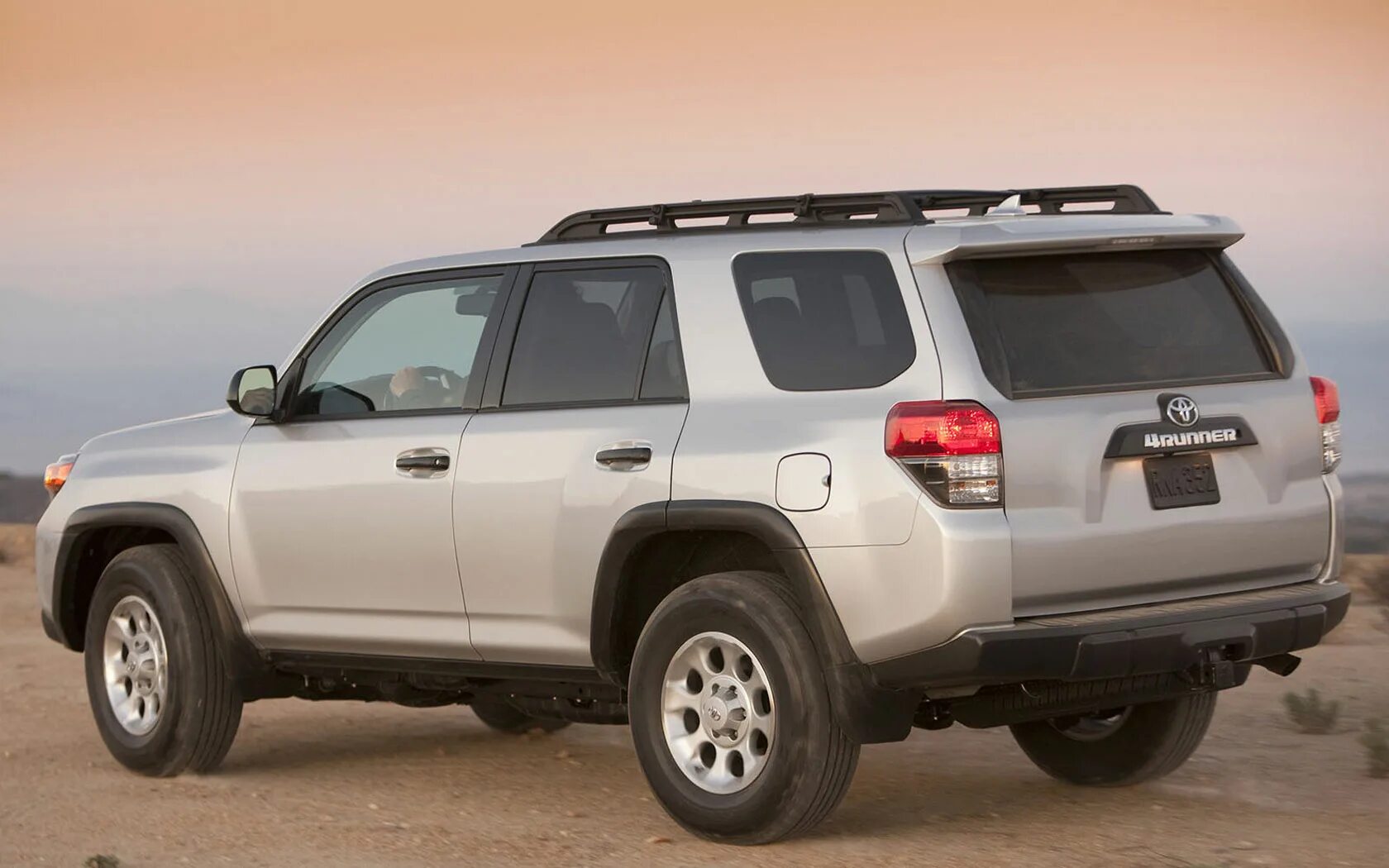 Тойота 4 раннер 2024. Toyota 4runner 2010. Toyota Runner 4runner. Тойота 4 раннер 2012. Тойота 4 раннер 2010.