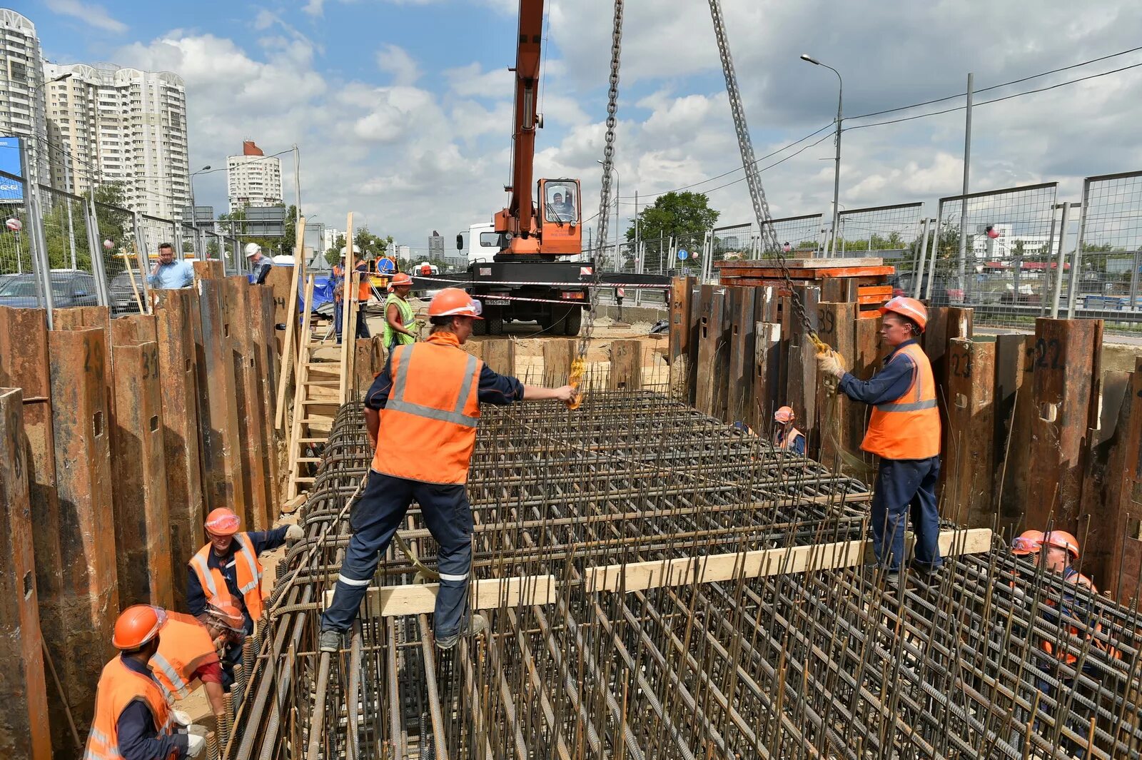 Стройка Москва. Видеоролик о строительстве. Строительство в Москве. Стройка на Каширском шоссе.