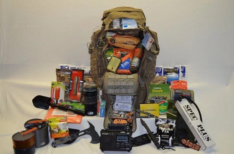 Тревожный чемоданчик на случай эвакуации. Survival Kit mk1. Набор для выживания. Рюкзак для выживания. Вещи для похода.