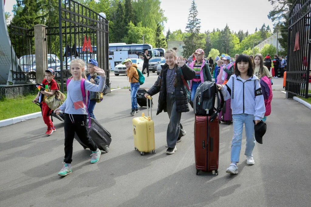Дол метростроевец. Юный метростроевец лагерь. юный метростроевец лагерь калужская область. лагерь метростроевец балабаново. пионерлагерь юный метростроевец.