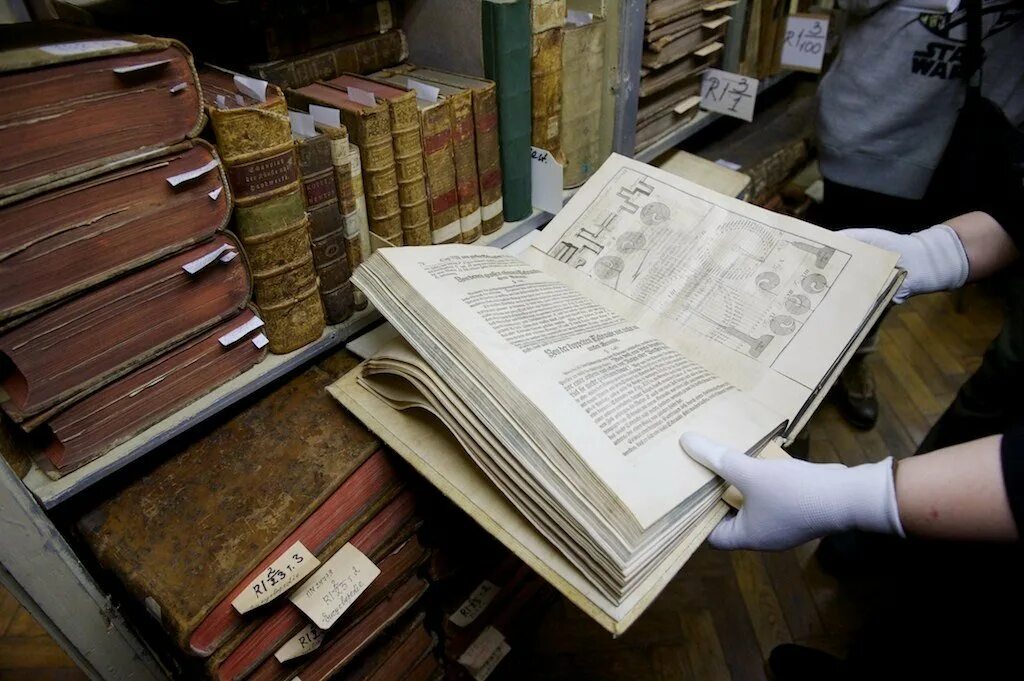 Политехническая библиотека (при политехническом музее). Читальный зал политех. Библиотека политехнического музея москва. Библиотека политехнического музея. Библиотека политехнического музея.
