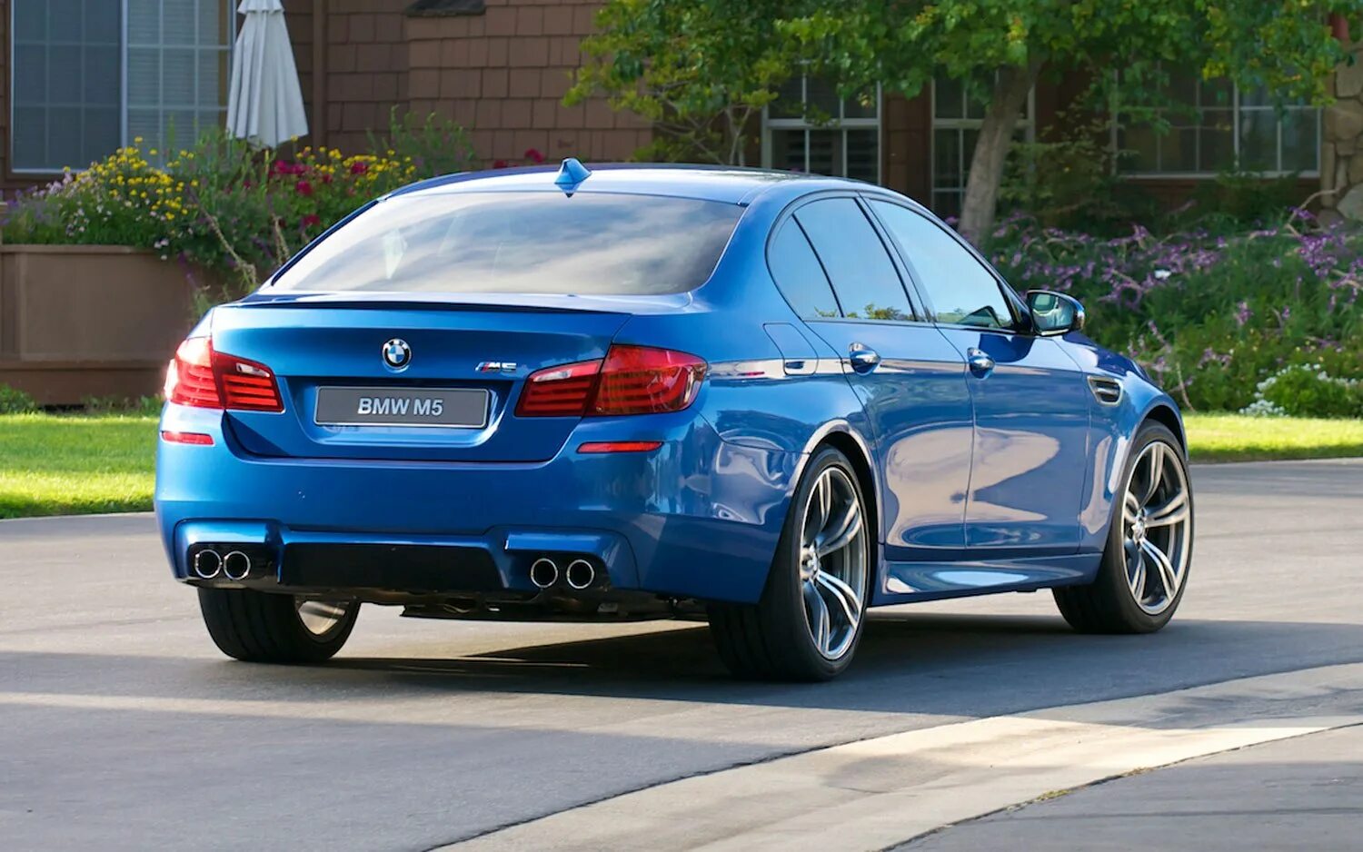 Легко м5. BMW m5 2013. BMW m5 2016. BMW 5 2016 m5. BMW m5 Coupe.