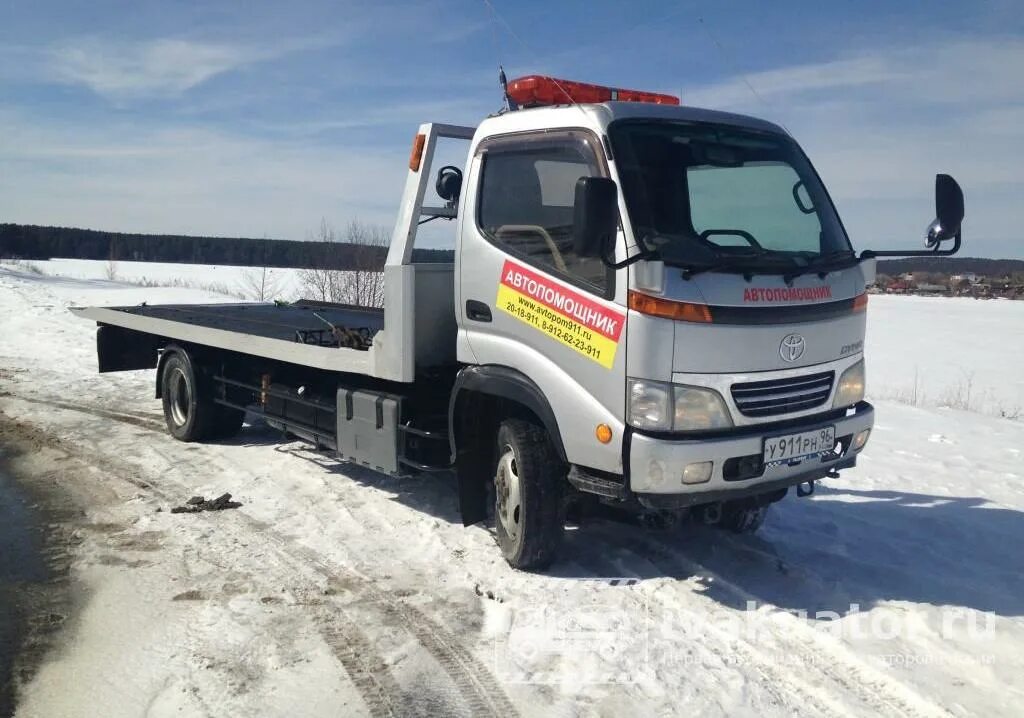 Оскол эвакуатор. Эвакуатор Toyota Dyna. Тойота Дюна под эвакуатор. Тойота Дюна эвакуатор манипулятор. Эвакуатор старый Оскол.