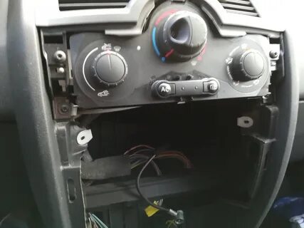 Магнитола рено меган 2 вместо штатной