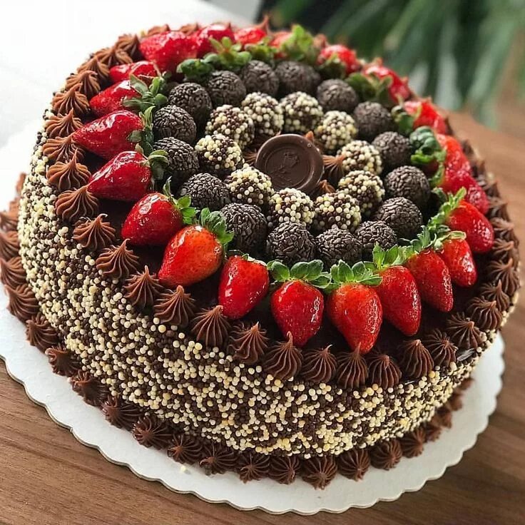 Fresh cakes. Украшение торта. Красивые торты. Украшаем торт. Красивое украшение торта.