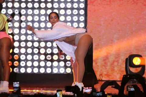 ANITTA Performs at Music Awards in Rio De Janeiro 10/26/2017.