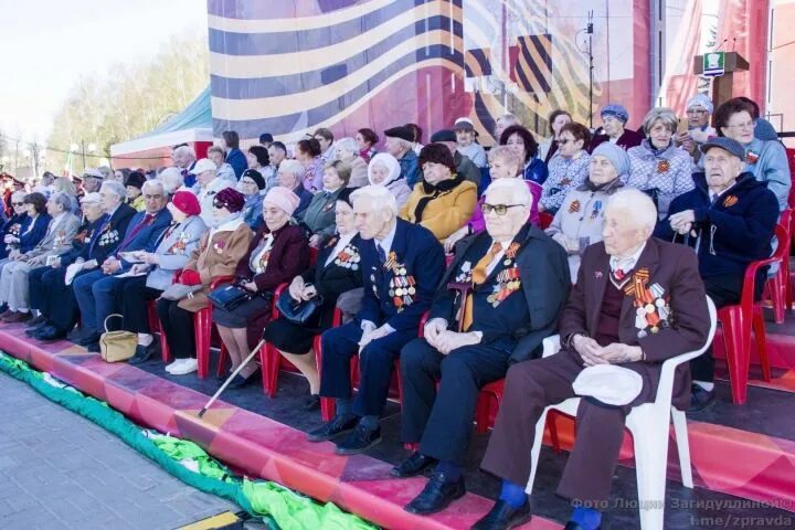 9 мая екатеринбург 2022. фотографии день победы 2022. герои победы. возложение цветов. парад победы 2021.