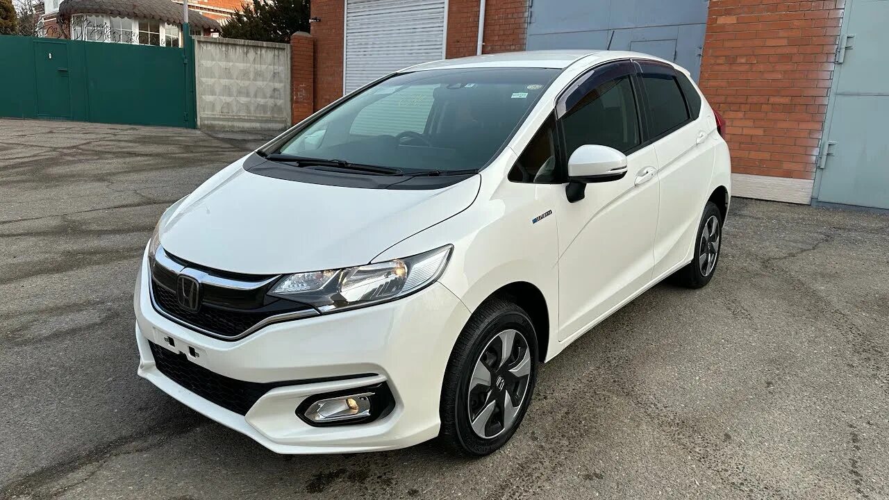 Honda fit 2018. Хонда фит 2018г. Honda Fit 4. Honda Fit 2 4wd. Хонда фит гросстар 4 ВД.