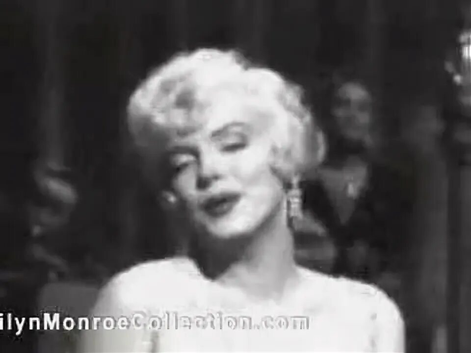 Песня мэрилин i wanna be. Монро i wanna be loved by you. Монро i wanna be loved by you. Мэрилин монро альбомы. Песня мэрилин i wanna be.