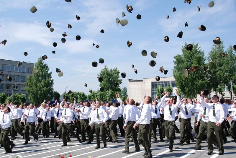 Нввку вв мвд рф. НВИ Новосибирский военный институт. Новосибирский военный институт внутренних войск МВД РФ. Институт войск национальной гвардии Новосибирск. Новосибирский институт внутренних войск Яковлева.