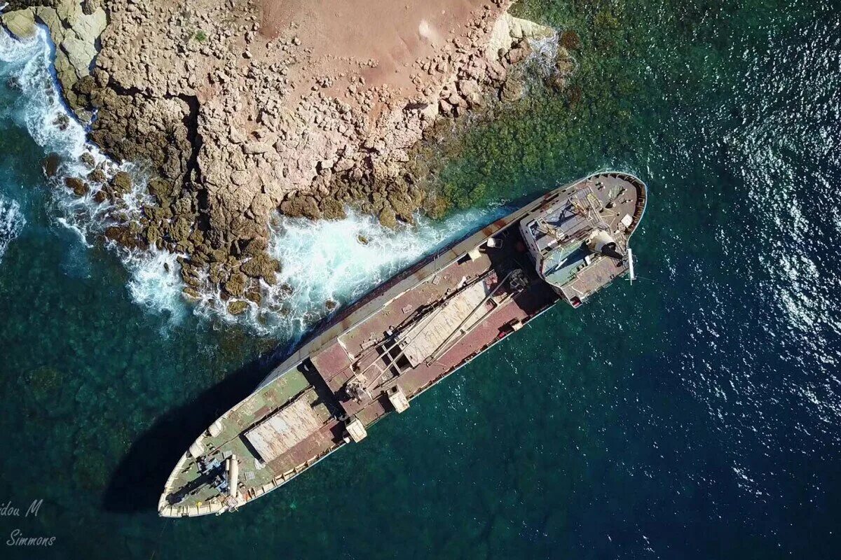 Океан 3 судно. Корабль Edro III. The Edro III Shipwreck. Hrafn Sveinbjarnarson III ship Wreck. Wreck at Sea.