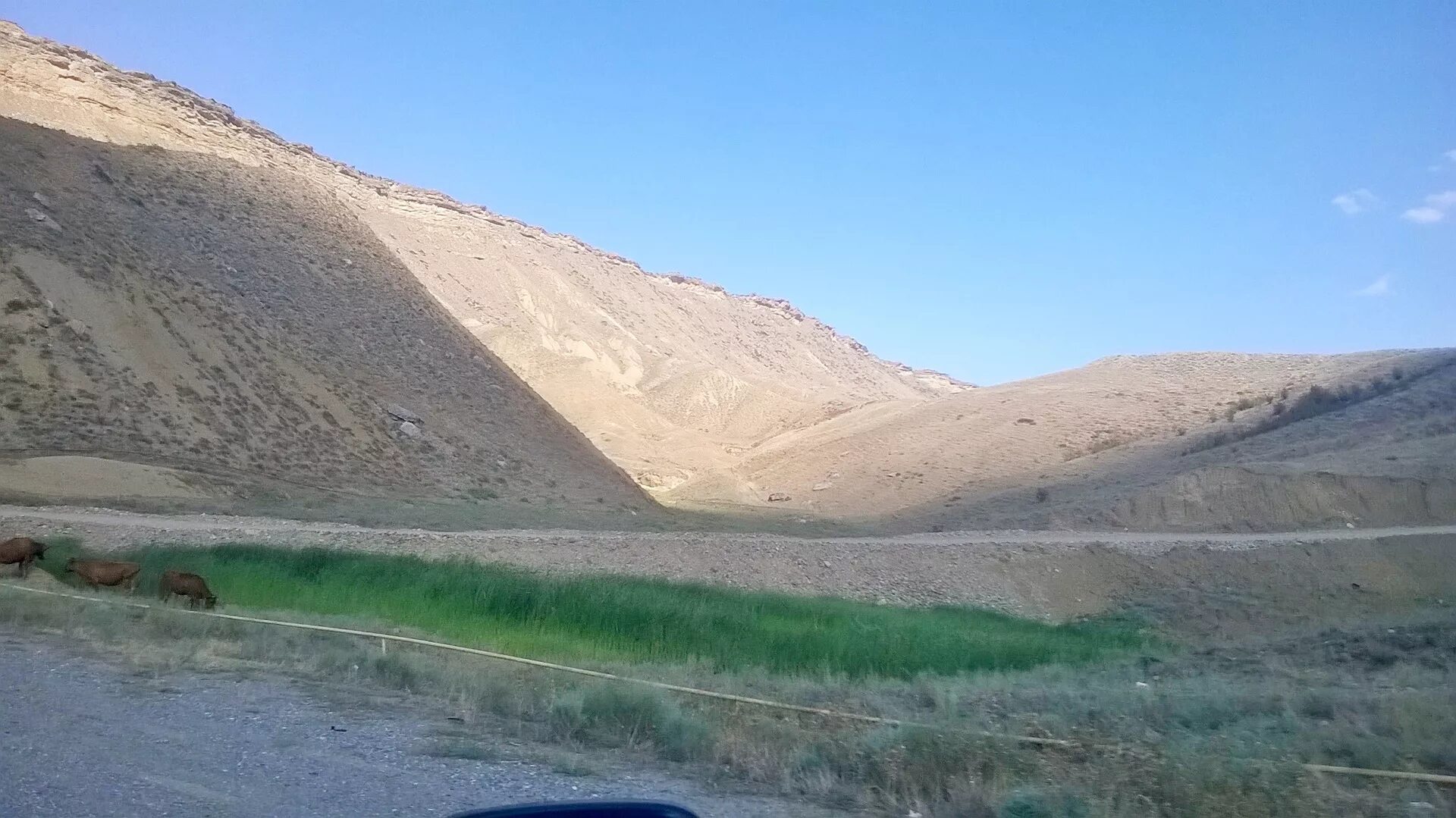 Буйнакск Дагестан горы. Горы в Дагестане город Буйнакск. Буйнакский перевал Дагестан. Полигон в Дагестане.