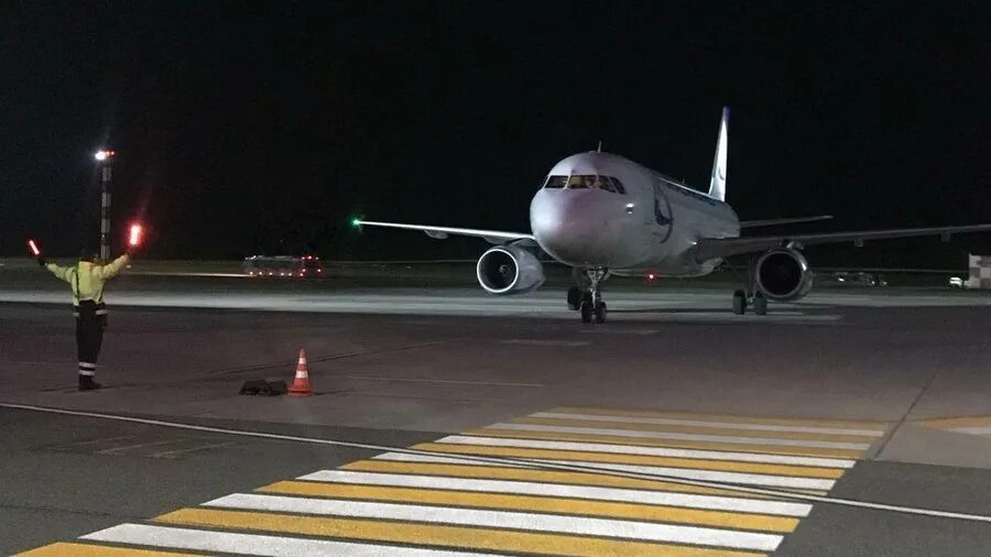 Самолет из екатеринбурга в минск. Самолет из екатеринбурга в минск. Самолет из екатеринбурга в минск. Самолет екатеринбург. Пенза екатеринбург самолет.