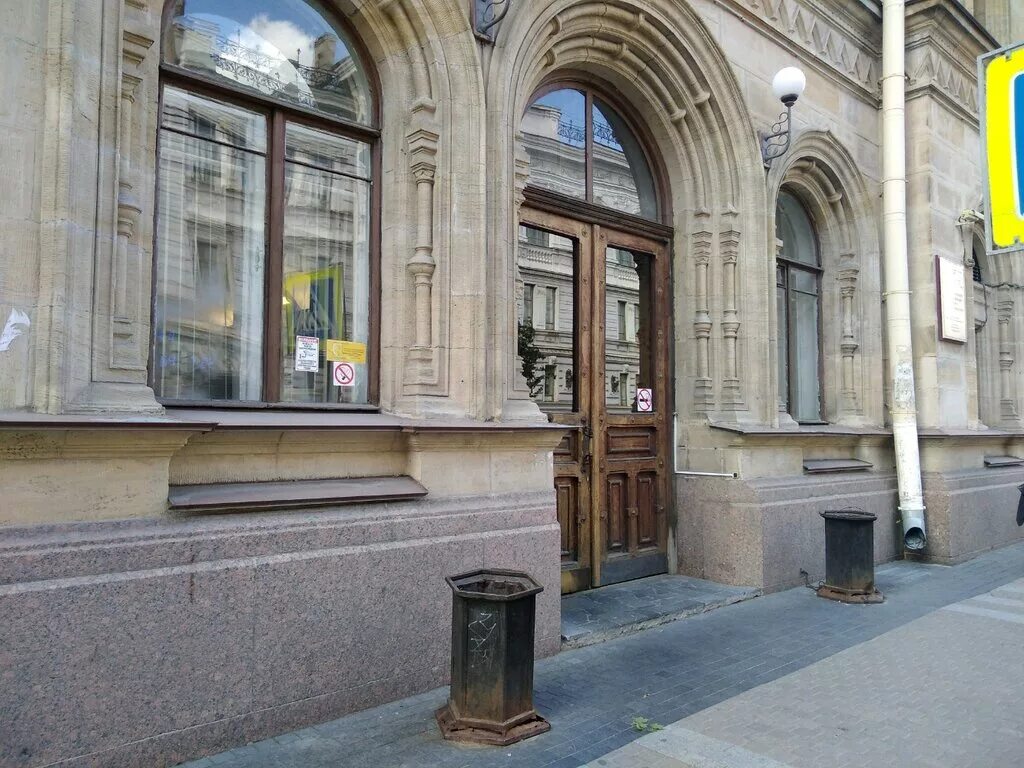 скульптура на улице правды в санкт-петербурге. проспект бакунина, д. г. улица правды 22 санкт-петербург. санат петербкргскиц государственныц институт кино и телевидения.